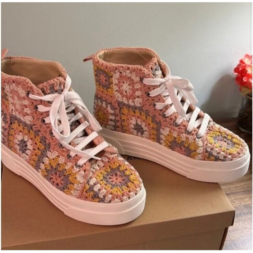 NEW Lucky Brand Curla Crochet Platform Sneakers High Top Tennis Shoes Boho 9